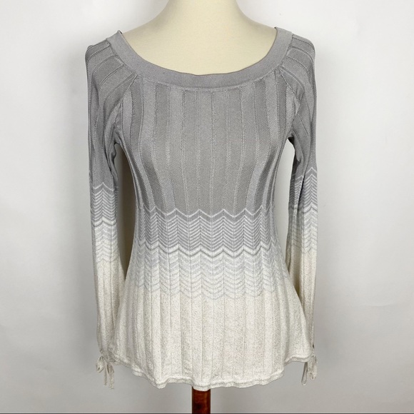 White House Black Market Sweaters - WHITE HOUSE BLACK MARKET Gray Ivory Ombre Chevron Sweater - Size S